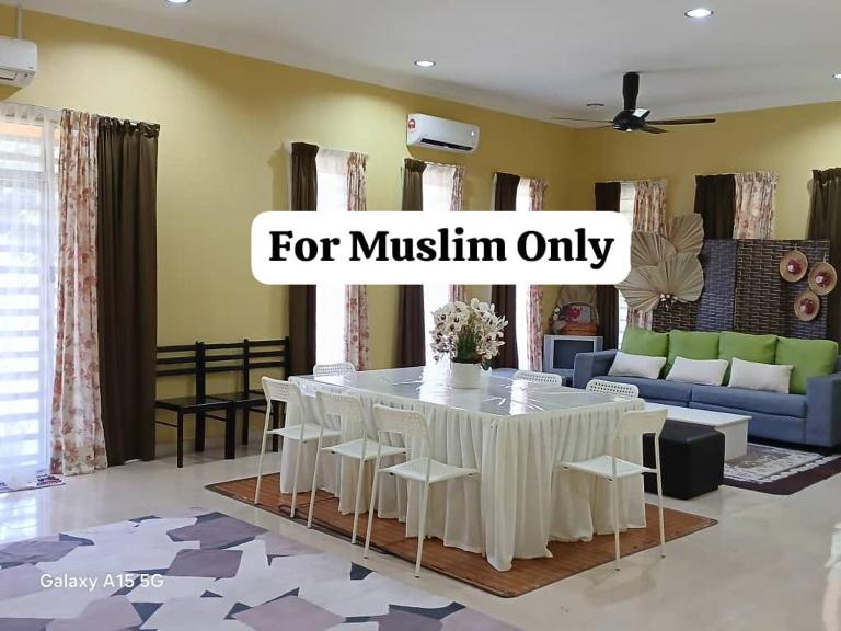 Wardah Homestay Machang - B&B Machang