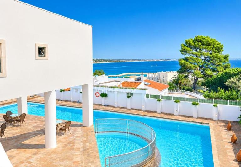 SUPERIOR COM VISTA MAR SIMPLEX 5Px - T2 - B&B Lagos