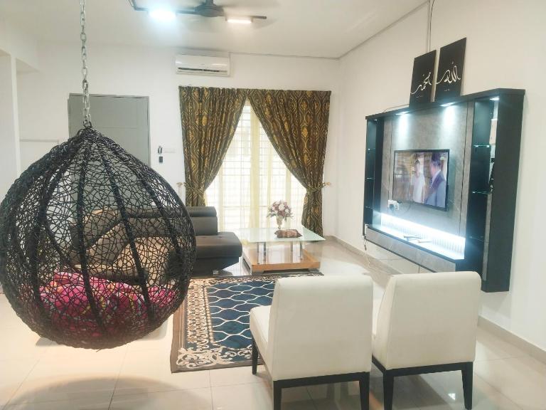 D'Zara Homestay Penginapan Untuk Orang Islam - Chambres d'hôtes Shah Alam
