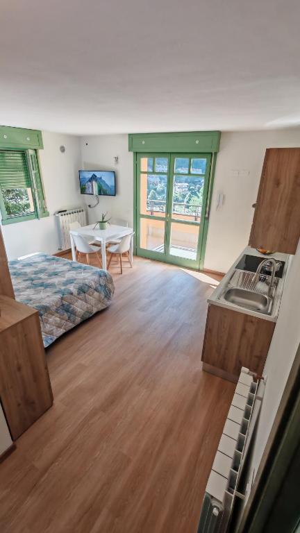 CASA NANDI' di Luca Curti - B&B Branzi