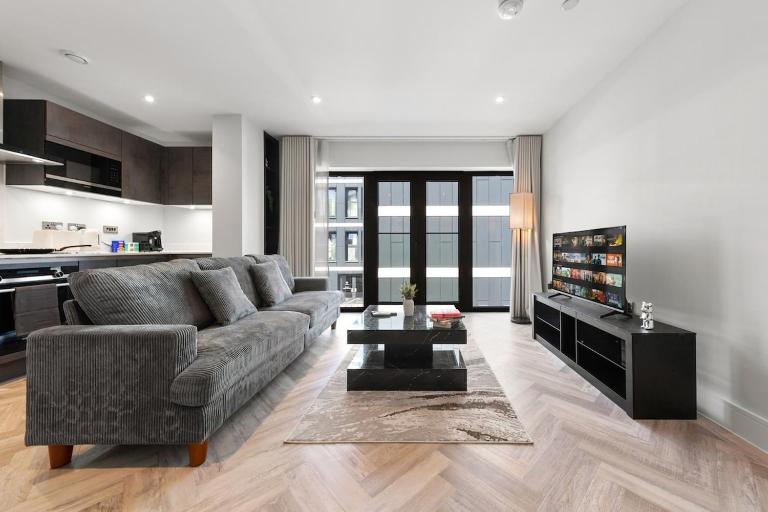 Modern 1-Bed 2 Mins to Cockfosters Tube - Chambres d'hôtes New Barnet