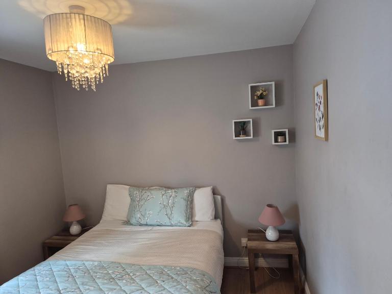 One Bedroom Apartment Minutes from Gorey - B&B Inch