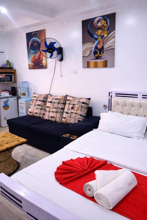 CBD Luxe Studio - Near Westside Mall - B&B Nakuru