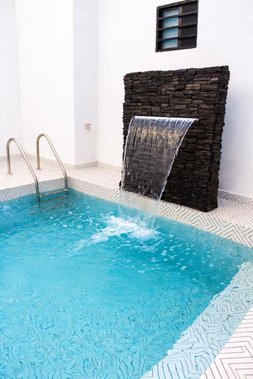 Suite de Lujo -Alberca Privada - 5 min USA - Emporio Diamante 2 - B&B Piedras Negras