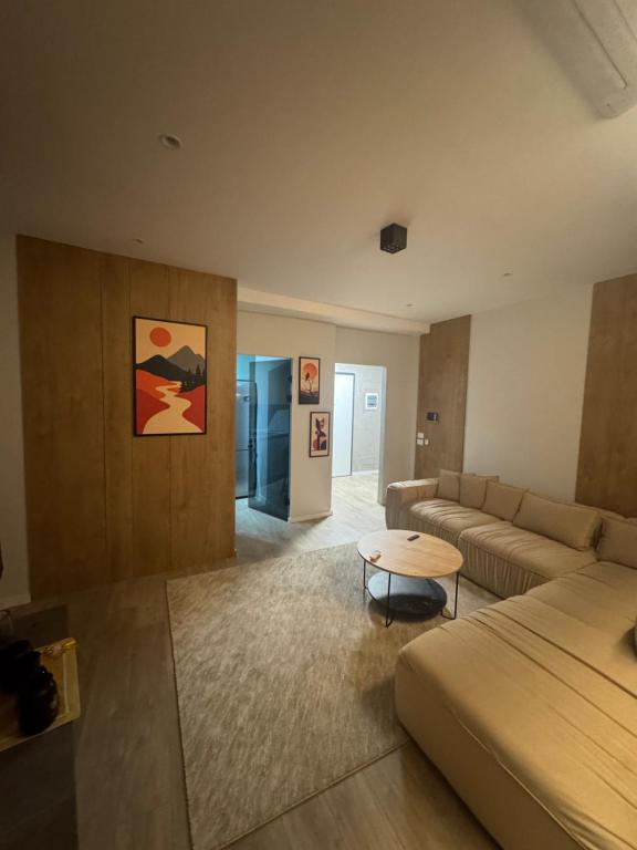 Lake View Apartment - B&B Tirana