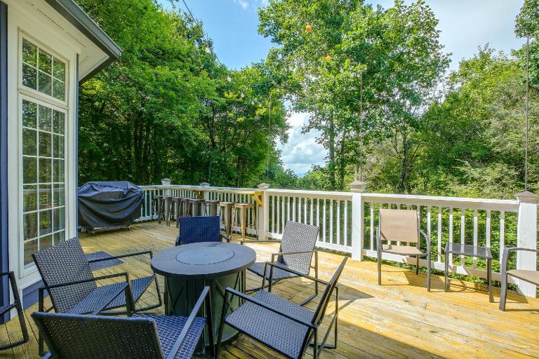 Boone Home w/ Fire Pit - Near App Ski & Sugar Mtn! - B&B Boone