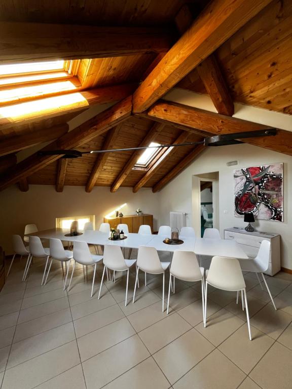 Casa Esclusiva con Terrazza Gruppo 24 Persone in 6 Appartamenti Monferrato Langhe Roero - B&B Viarigi