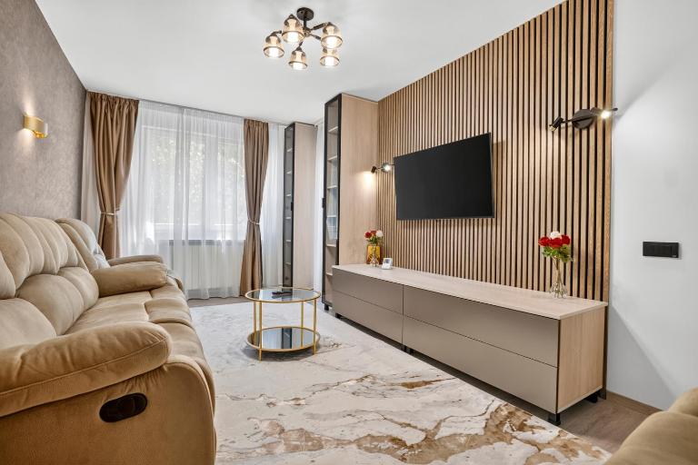 Stylish 2BR near National Arena Perfect for Groups - Chambres d'hôtes Bucarest