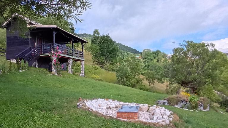 Magura Rustic Tiny House - B&B Măgura