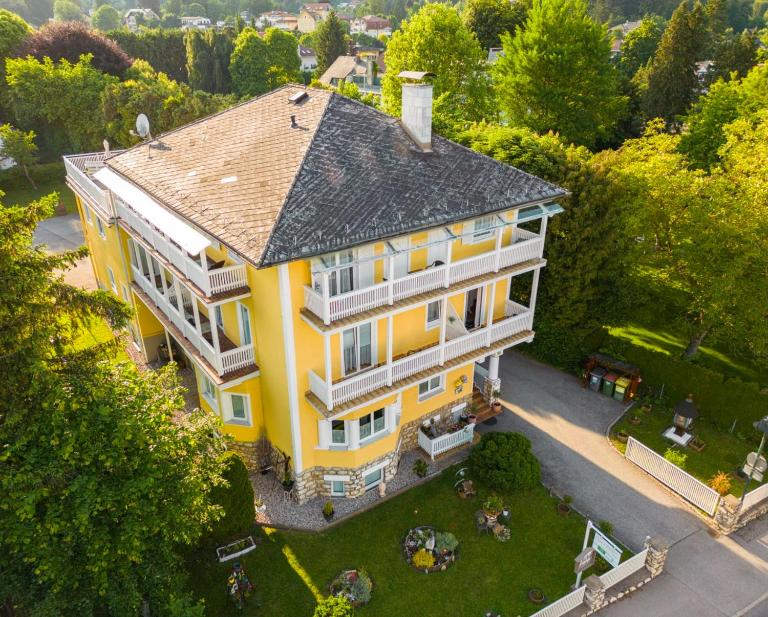 Gästehaus Gertrude - B&B Velden am Wörther See