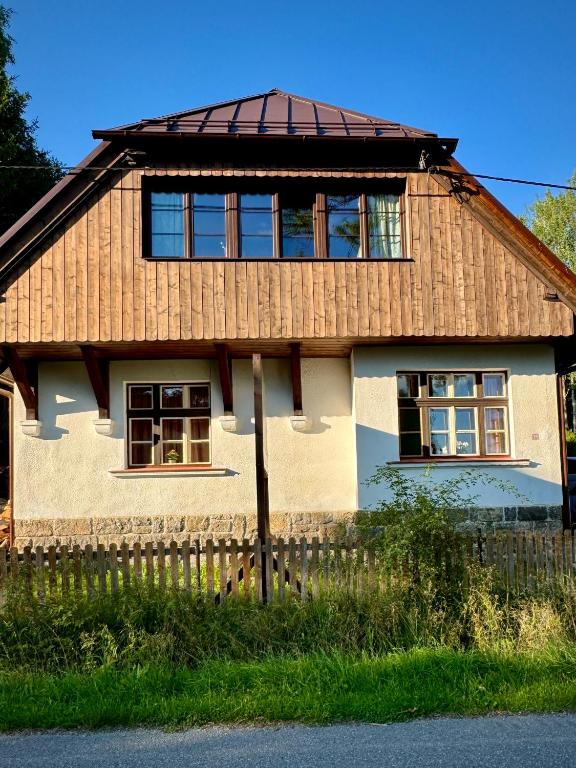 Apartmány Šumavská pohoda se saunou, terasa, gril, psi vítáni - B&B České Žleby