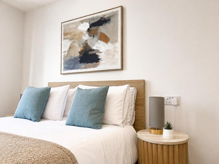 Spacious En-suite Private Double Bedroom - Bed and Breakfast Oxford