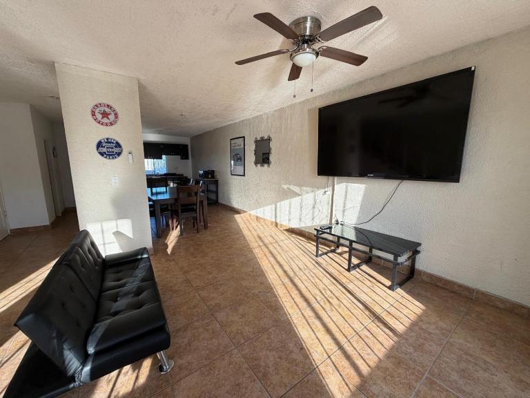 Shoreline Condo 4 Desert Oasis Free Wifi, Cool AC - B&B San Felipe