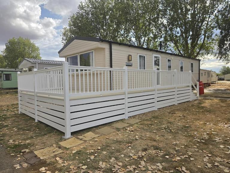 Amazing Static Caravan Holiday Home - Bed and Breakfast Great Billing