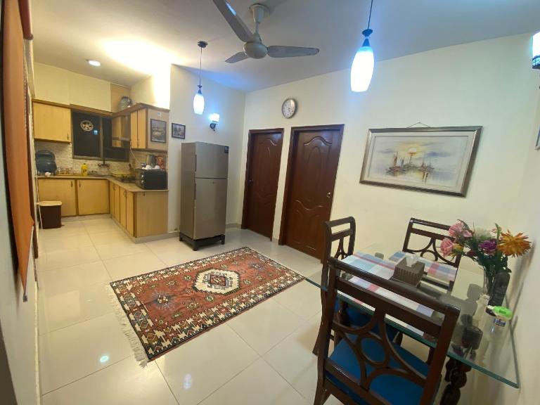 3 Bedroom Apartment for Families - B&B Karachi