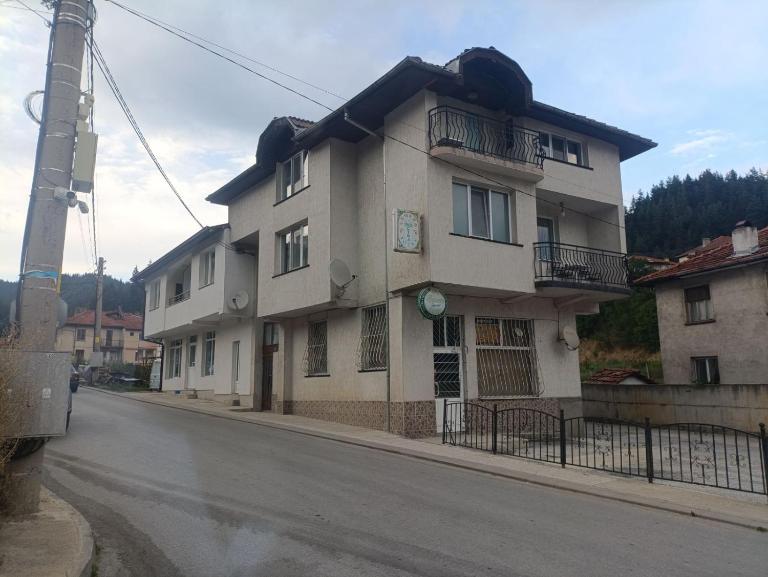 Къща за гости Еко Стил - B&B Borino