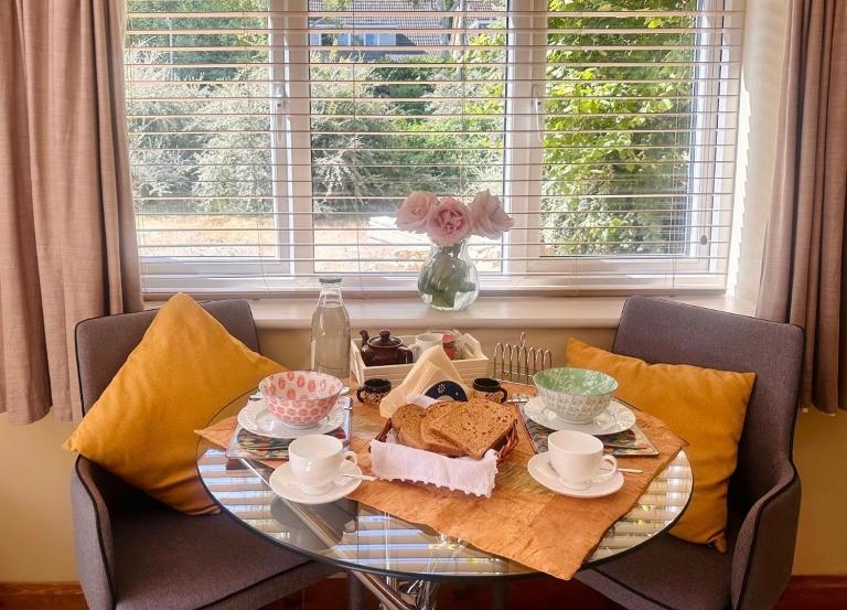 Roses Retreat - B&B Marlow