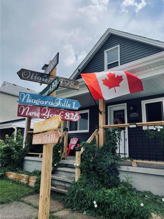7 Bedroom House Minutes from Niagara Falls - Ferienwohnung Niagara Falls