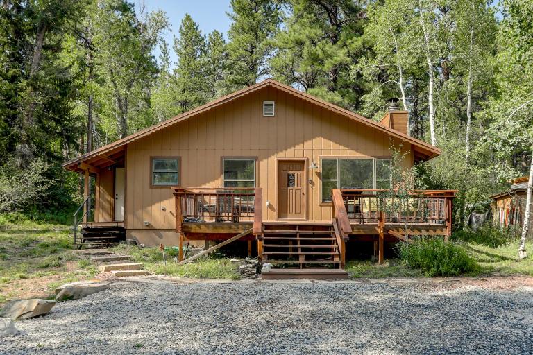Walk to Crystal River & Dtwn! Mtn-View Gem w/ Deck - B&B Marble