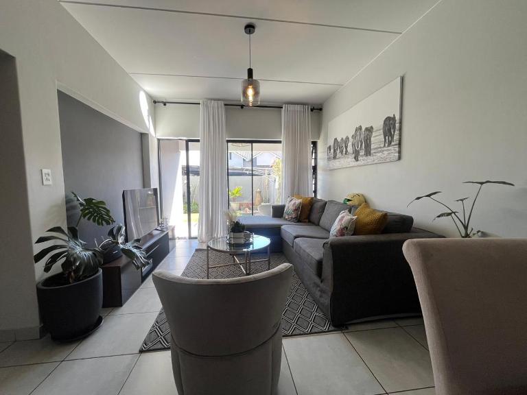 Tranquil Luxury Retreat - B&B Krugersdorp