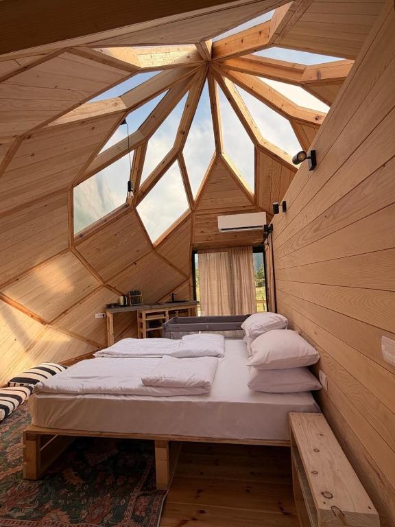 The Nest Komarnica - Handmade Mountain Domes - B&B Komarnica