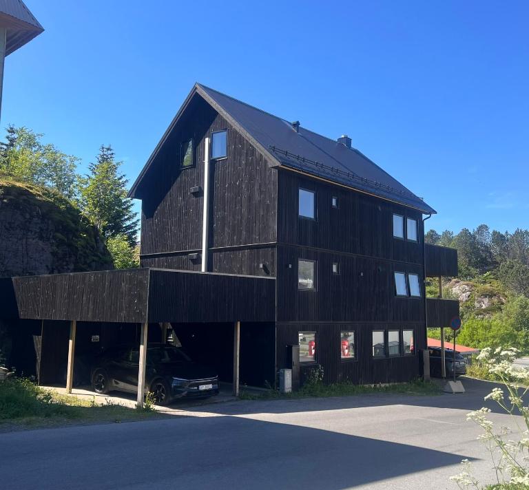 Mountain View, 2 Bedrooms, Central Svolvær, Lofoten - B&B Svolvær