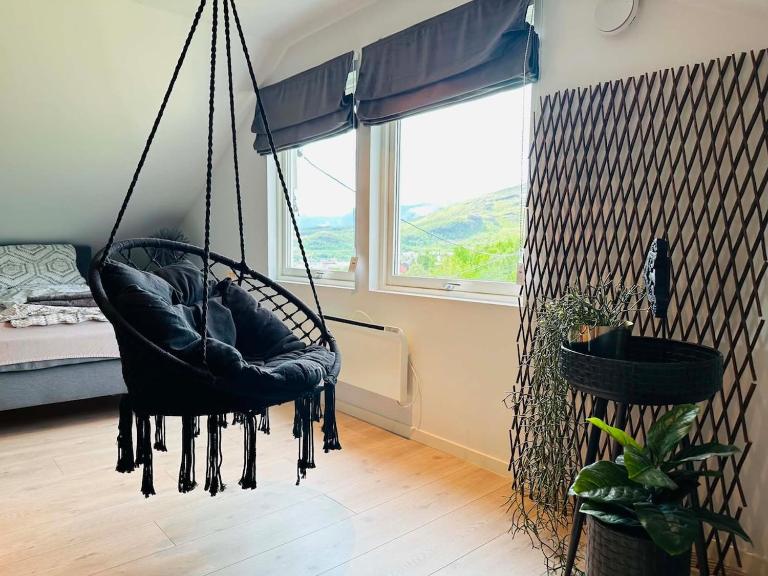The Arctic Loft - B&B Skjervøy