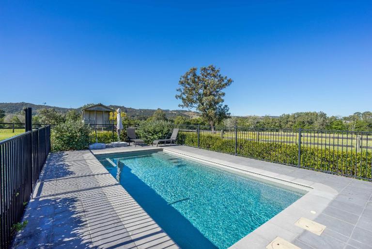 Roscrea Homestead Premier Homestead Accommodation - B&B Glen William