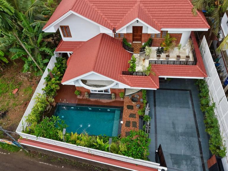 The House of Bhakthan, Private Pool Villa in Kochi - B&B Kochi