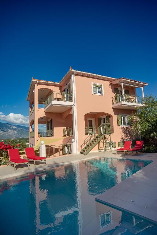 Villa Eleftheria, Lakithra - Spacious luxury villa with pool and stunning views - B&B Lakíthra
