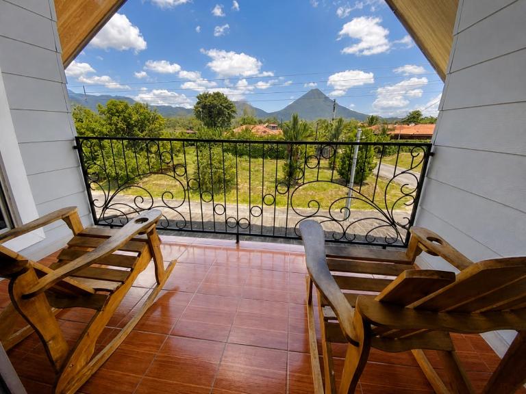 Casa de las Rosas Volcán Arenal - B&B La Fortuna
