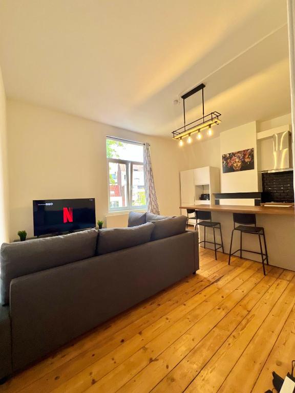 Elegant Stay in Vibrant Ixelles - B&B Bruxelles