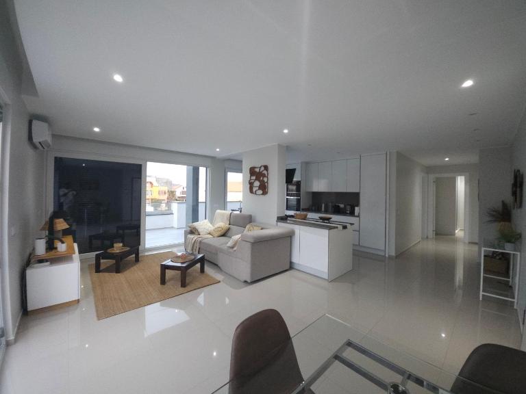 Laginha Beach Penthouse - 3 Min to Beach - B&B Mindelo