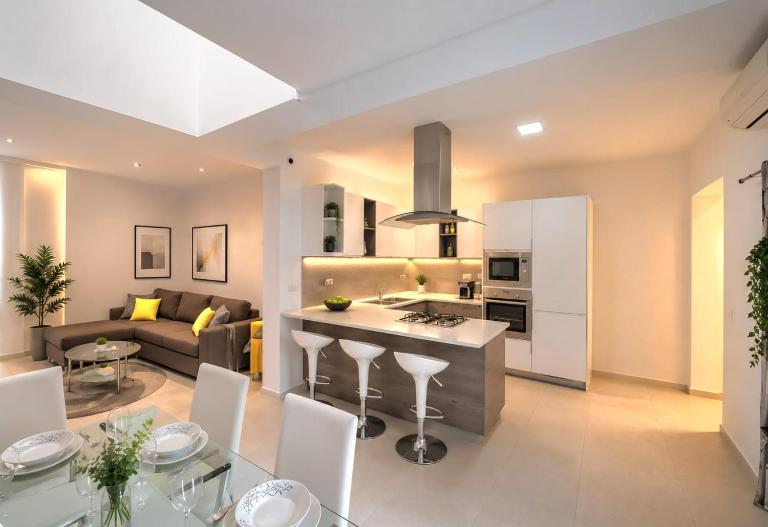 Seashells 1 min to seafront & Sliema - Ferienwohnung Gzira