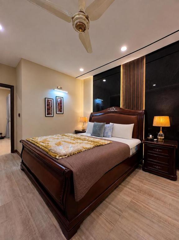 Zeta Suites 3BR with City View & Pool Access - B&B Islamabad