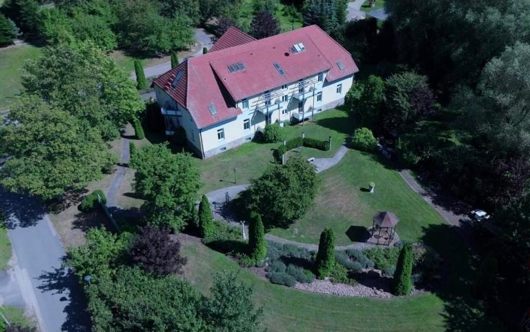 Landgräfin im Herrenhaus Carolinenhof - Ruhe - Yoga im Park - Chambres d'hôtes Groß Plasten