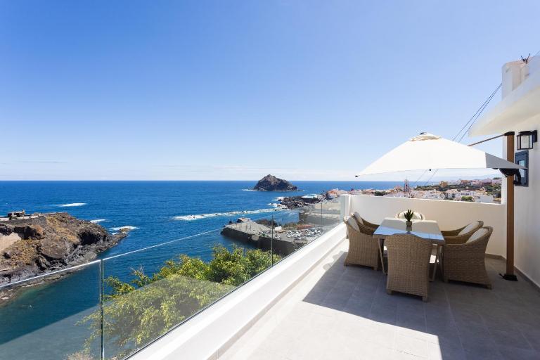 TenoHomes Lava and Atlantic Views Garachico - B&B Garachico