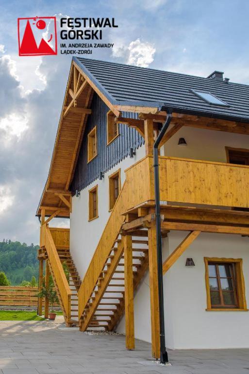 Jelenia Bania - Cisza Spokój Widok Bania - B&B Stronie Śląskie