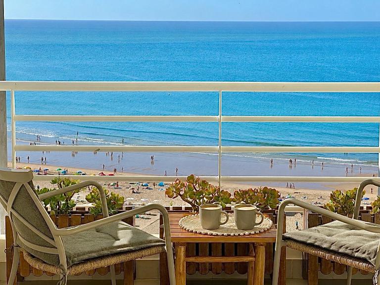 Exclusive Front-Line Beach Moments - Sea View Balcony, Private Garage, Wifi, AC - B&B Portimão