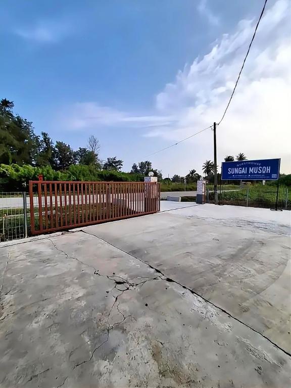 Guesthouse Sungai Musoh - B&B Pengerang