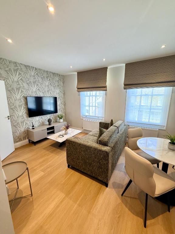 Premium 2-Bedroom Apartment in Prime Location - B&B London