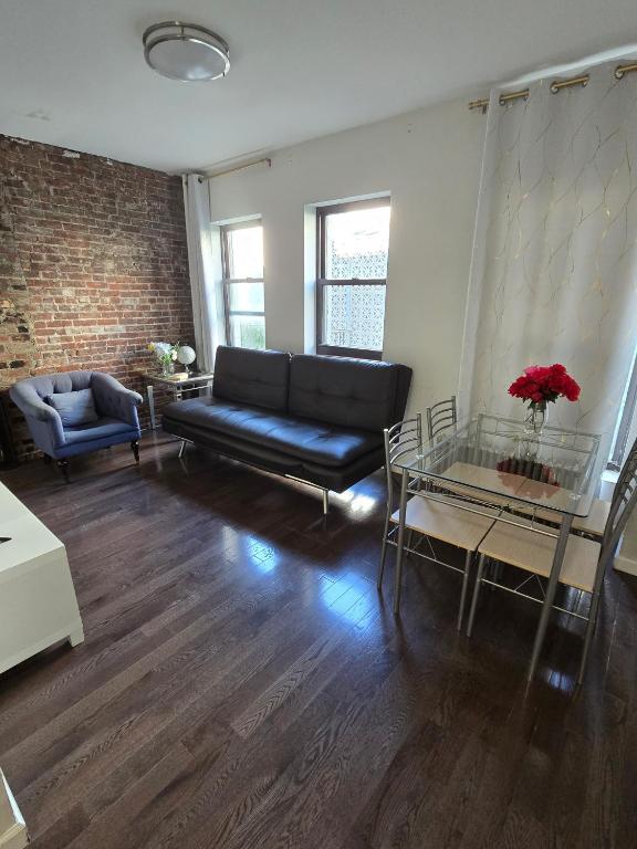 CityStays Time Square 2 Bedroom Apartments - Bed and Breakfast New York