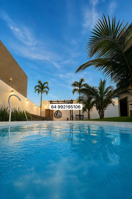 Casa Completa com Sauna, Ofurô Quente e Piscina Quente Roupa de Cama Incluso Aceitamos PET PARCELAMOS ATÉ 12x no Cartão De Crédito Sem Juros - B&B Caldas Novas