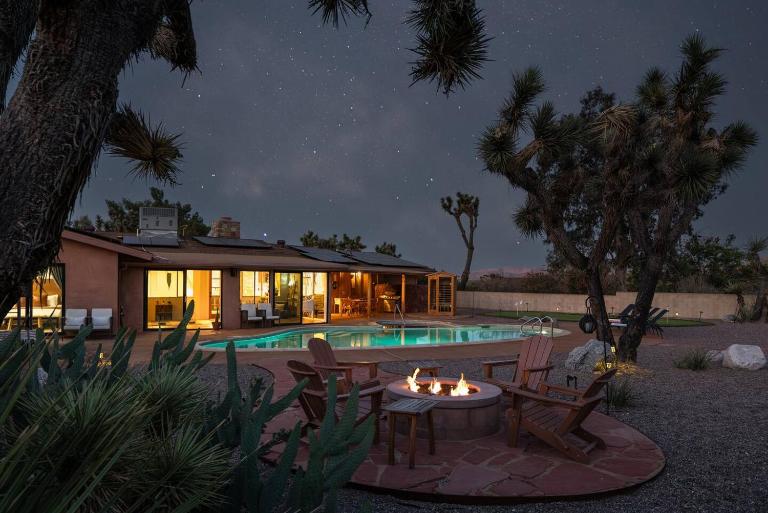 Sauna - Pool - Hot tub - Fire Pit - Games - Golf - B&B Yucca Valley