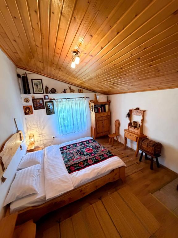 Casa Cuca Macai - Bed and Breakfast Lăunele