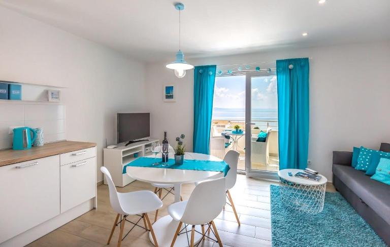 Ksenija Apartments - B&B Tučepi