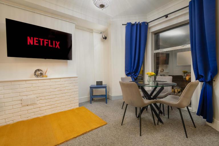 Lowestoft One Bed Apartment, Close to Beach -Ideal for Weekend Getaways and Business Travellers- with Free Parking! - B&B Lowestoft