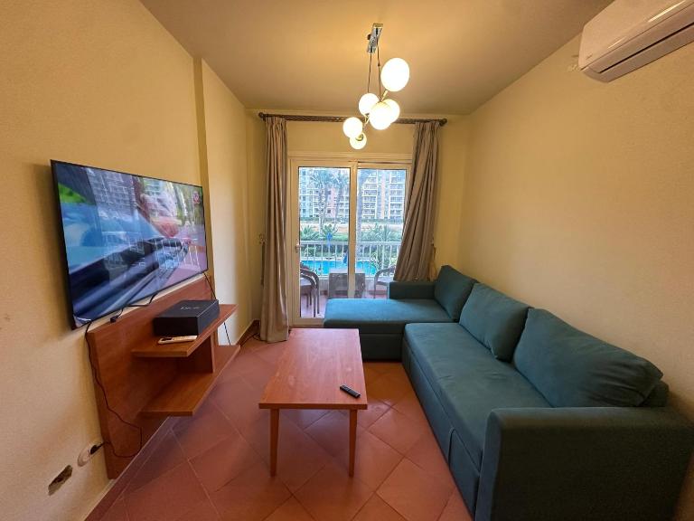 Families ONLY, Golf Porto Marina 1BR Pool-view Chalet - B&B El Alamein