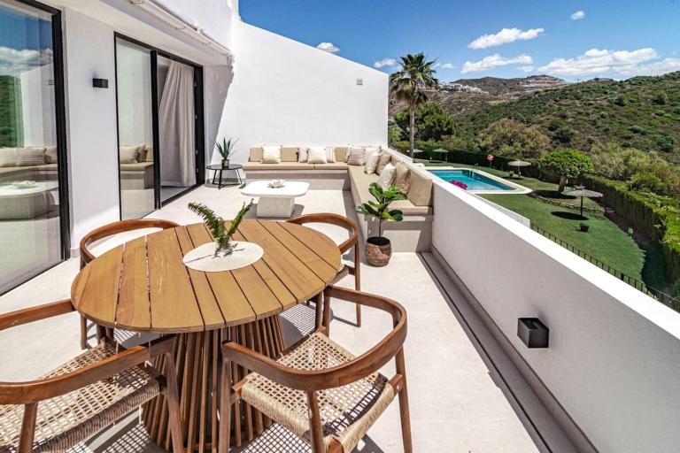 Laq75 - Beautiful Apartment With Stunning View - Bed and Breakfast Benahavís