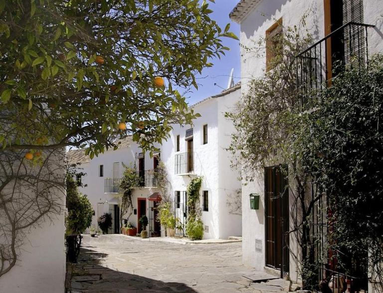 En- Cozy Andalusian Style Townhouse In Marbella - Bed and Breakfast Marbella